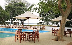 Nuwarawewa Rest House Hotel Anuradhapura